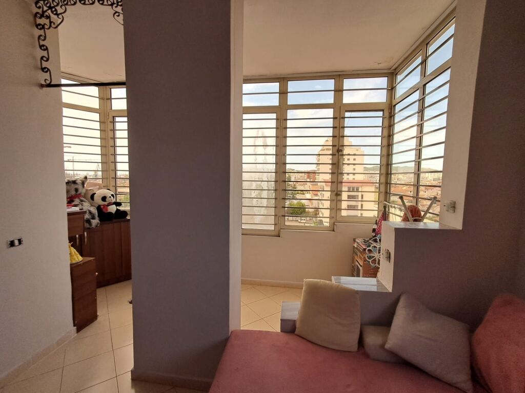 Durres, shitet apartament 2+1 Kati 6, 70 m² 75.000 € (rruga adria, hyrje e durresit, ura dajlanit, tek kopesht cerdhe amla)