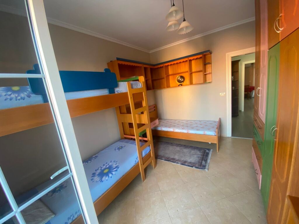 Apartment 2+1 for rent at Barricades Street