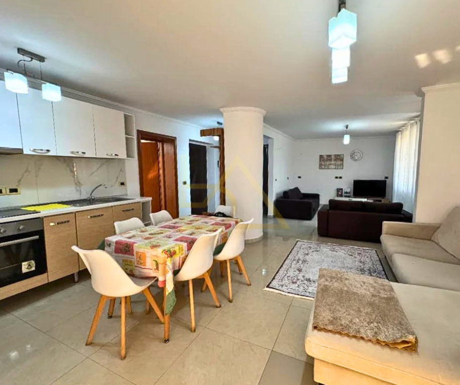 Apartament 1+1 me Qira – Brryli, Pranë Bar Glow, Tiranë