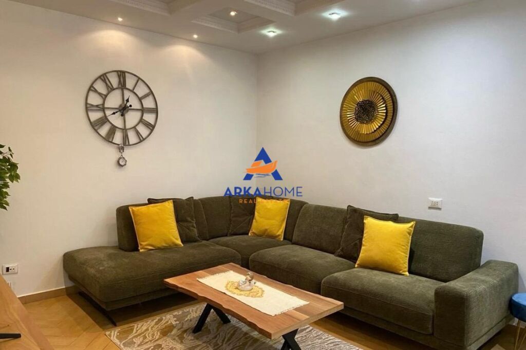 APARTMENT FOR RENT 2+1+BALCONY "FORMER GALLERY 17 NOVEMBER, BARDHOK BIBA STREET" 80,000 LEKE