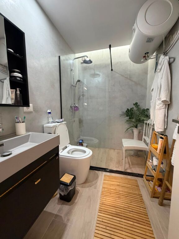 Apartament 2+1+2+2 ballkone me Hipoteke ne Misto Mame