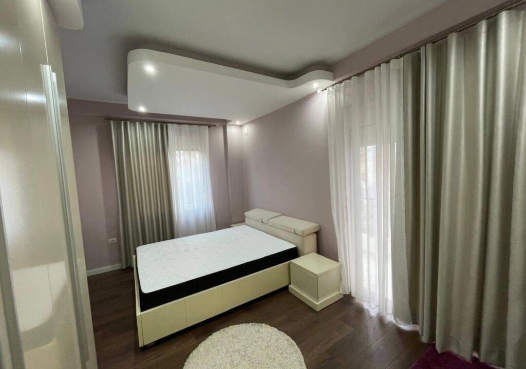 Jepet me qira 1+1 Liqeni i Thate 60.000 leke