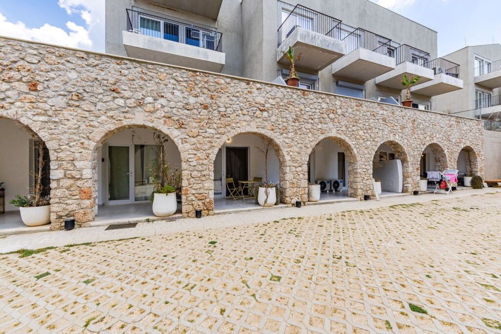 🌊🌴STUDIO APARTMENT + PARKING SPACE - FOR SALE – DONATION 🌴🌊