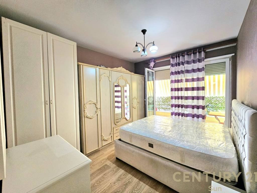 APARTAMENT 1+1 ME QIRA PRANE KOPSHTIT ZOOLOGJIK