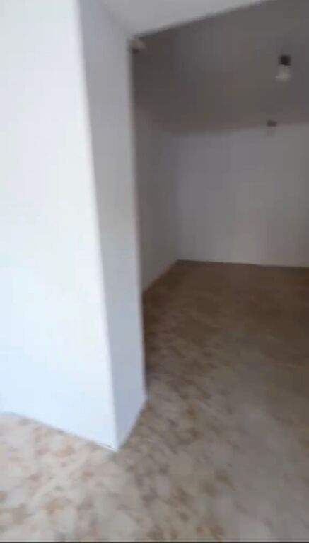 Negozio + monolocale in vendita in via Kavaja, dietro la Policlinica 9