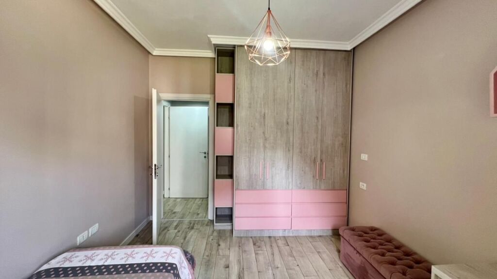 Jepet me Qera: 2+1+2Ballkone 📍Kopshti Botanik (Prane Xhamise) - 58,000 Leke/Muaj - Kati.1 - Sp.110m² || I investuar ne Detaje️