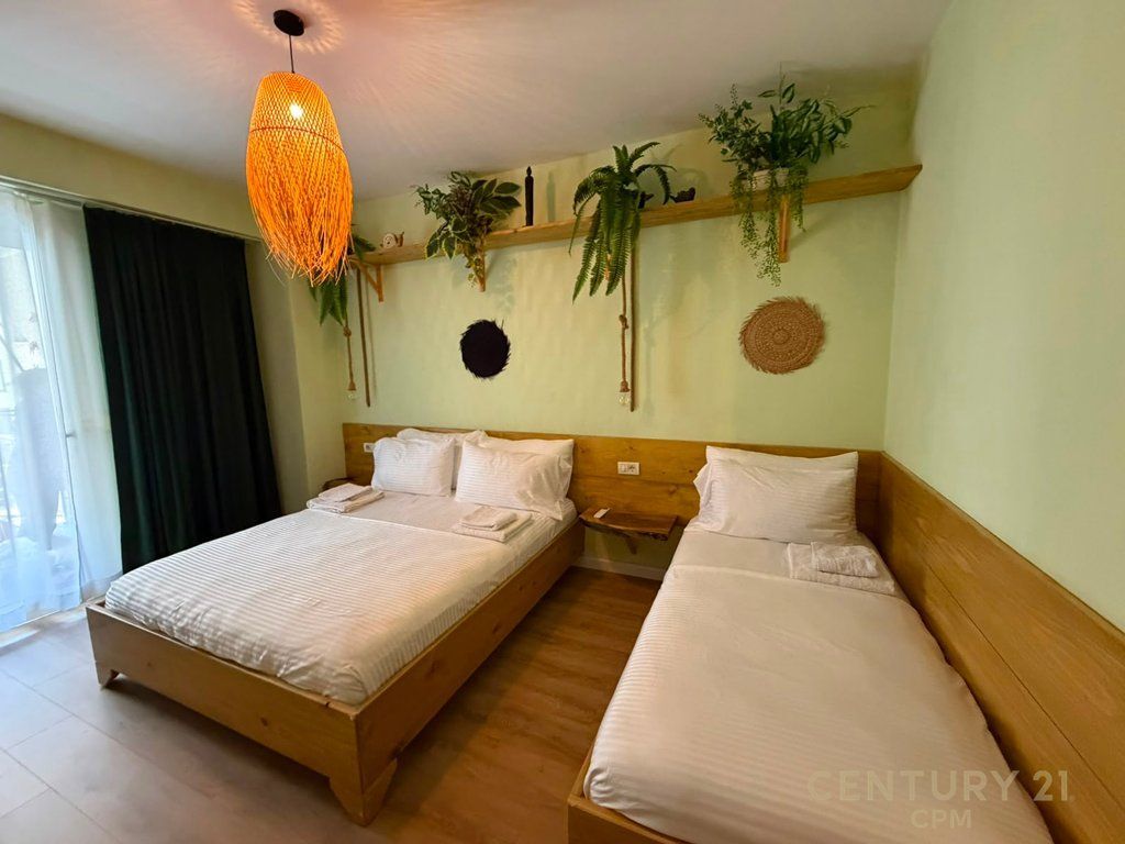 APARTAMENT 1+1 PER SHITJE TEK STACIONI I TRENIT!