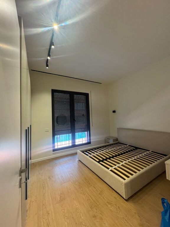 Apartament me qira 1+1 me post parkimi, Delijorgj