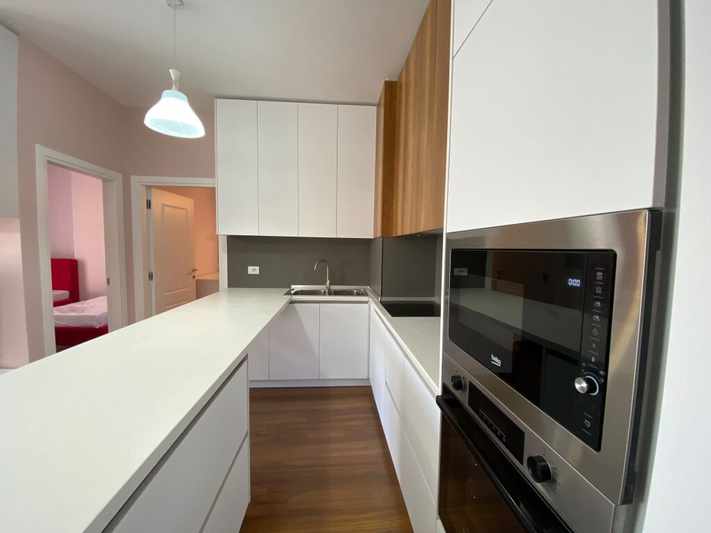 Apartament 2+1+Parking per shitje tek Rruga e Kosovareve.