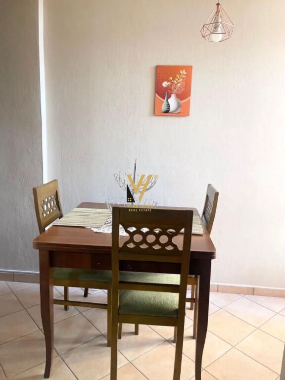 JEPET APARTAMENT 1+1+BLK ME QERA NE ISH BLLOK 650 EURO