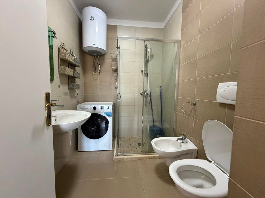 Qera, Apartament 1+1, Kompleksi Kontakt, 21 Dhjetori.