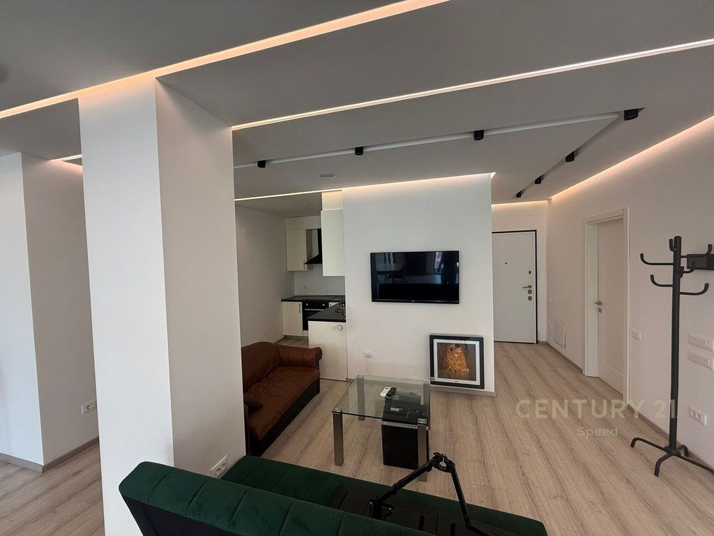 FOR SALE APARTMENT CONVERTED INTO OFFICE IN THE FORMER BLOCK AREA