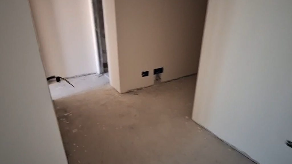 🏡 **Vendesi Appartamento 1+1 | Tirana’s Rock** ✨