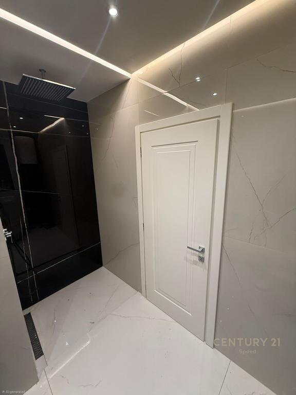 FOR SALE APARTMENT CONVERTED INTO OFFICE IN THE FORMER BLOCK AREA