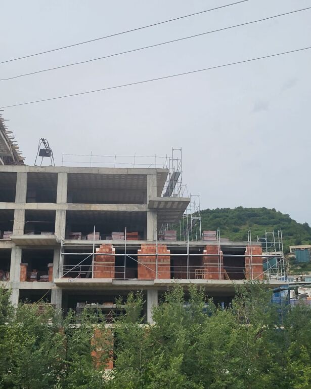 🏡 TRIPLEX IN VENDITA – KODRA E DIELLIT 2
