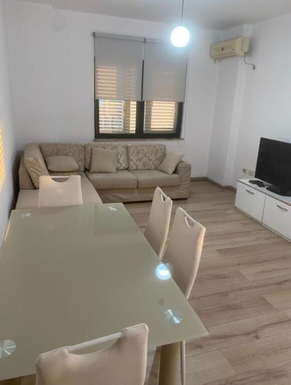 Jepet Apartament 1+1 me qera Tek Ish Stacioni Trenit perballe Spak (ID 42111662 )