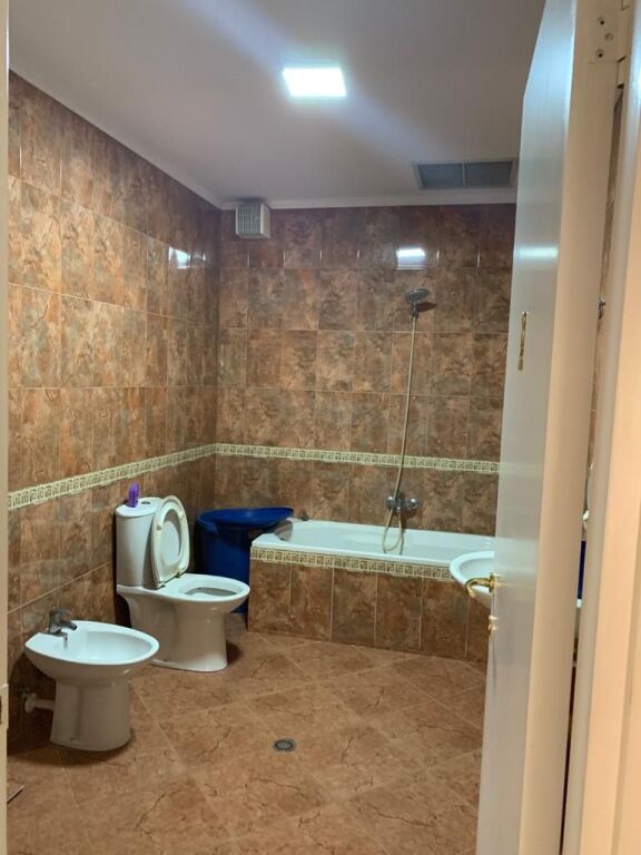 🏢 Jepet me Qira Ambient për Zyre 2+1+2 | Bllok