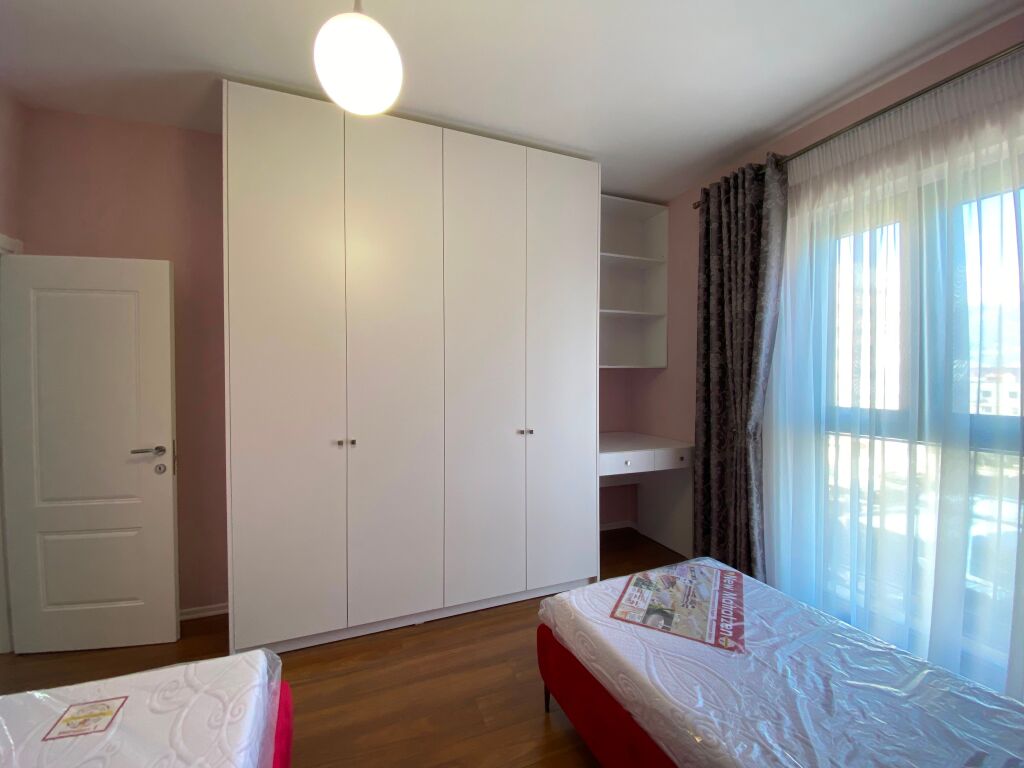 Apartament 2+1+Parking per shitje tek Rruga e Kosovareve.