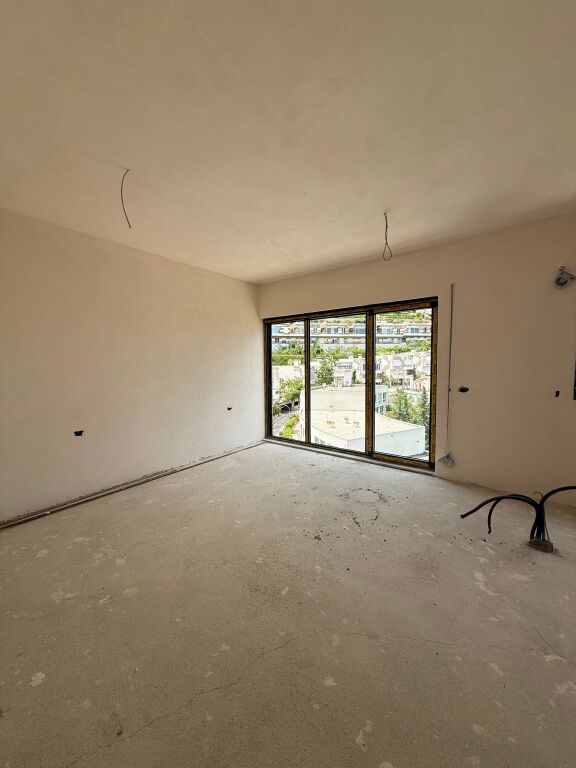 🏡 TRIPLEX IN VENDITA – KODRA E DIELLIT 2