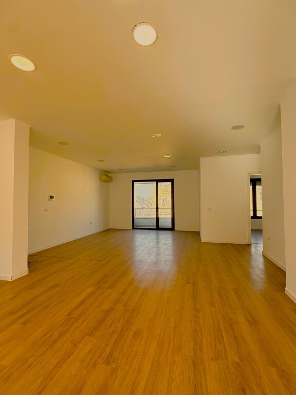 🏢 **Office Space for Rent – Delijorgji Complex, Tirana** 📍