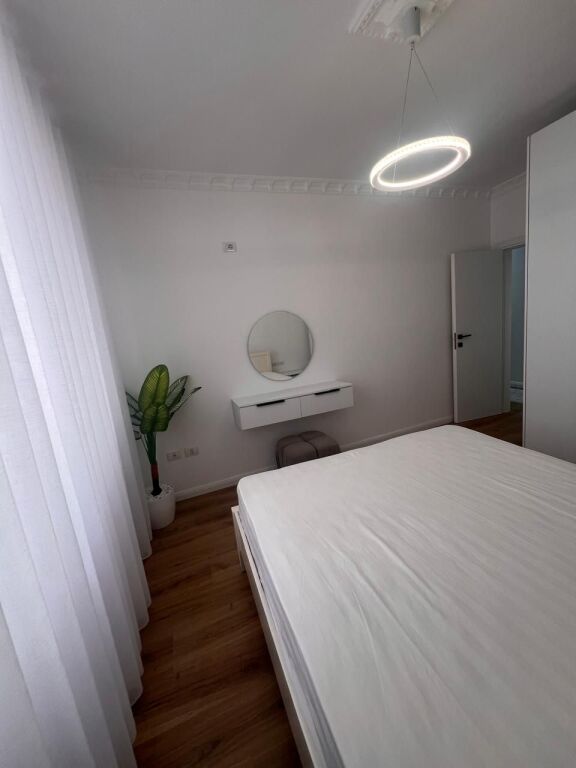 🏡 Shitet Apartament 1+1 i Sapomobiluar – Golem, Rruga Viena