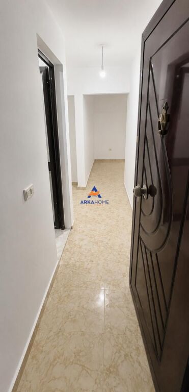 SHOP AND STUDIO APARTMENT 63M2 "RRUGA E KAVAJES" FOR SALE 185000 EURO
