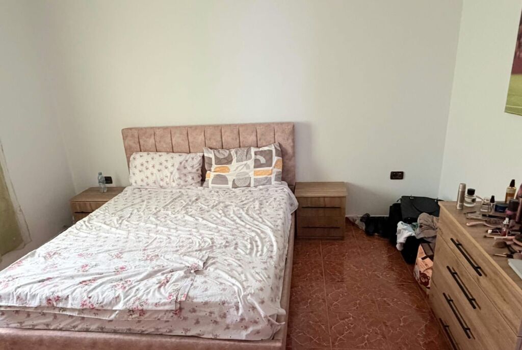 Jepet Me Qera Apartament 2+1+1 Ballkon