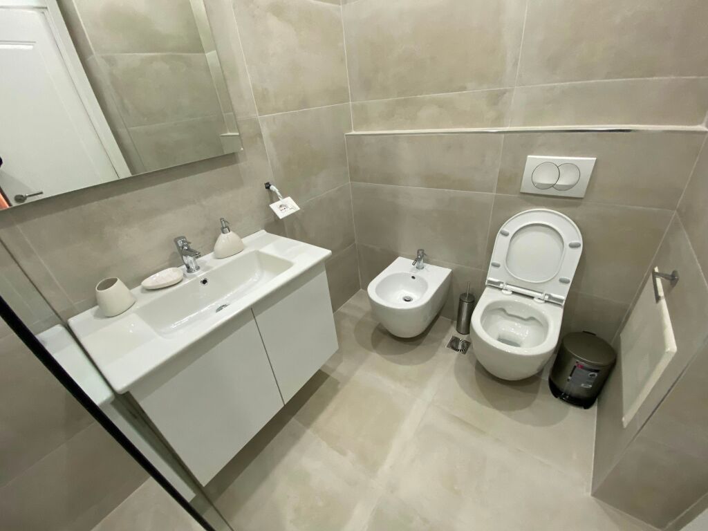 Apartament 2+1+Parking per shitje tek Rruga e Kosovareve.