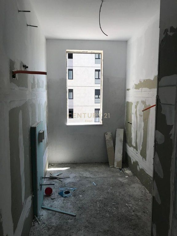 Apartament 2+1+2 Në Shitje në Kamez Qender, Tiranë !