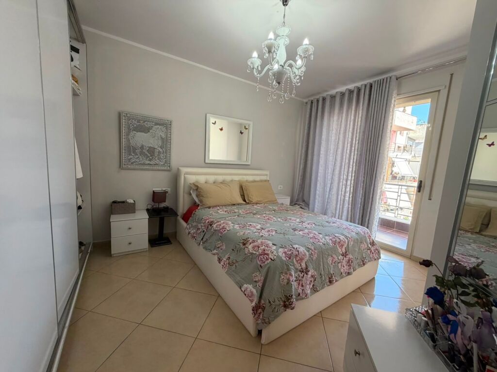 Apartament 2+1+2+2 ballkone me Hipoteke ne Misto Mame