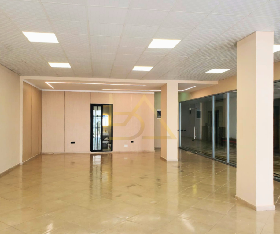 Ambient Biznesi për Shitje – Rruga Gjergj Arianiti, Vlorë