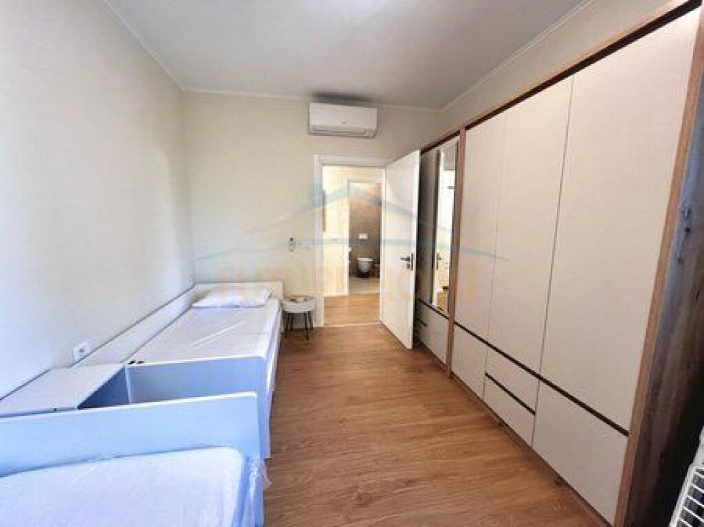 Qera, Apartament 2+1+ Post Parkimi,Tek rezidenca Erli, Porcelan, Tirane