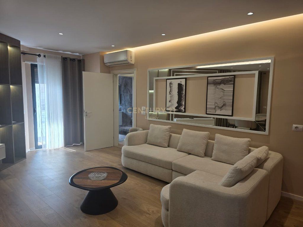 Appartamento 2+1+2+🅿️archeggio 📍Via Durazzo – 1.200 € /Mese