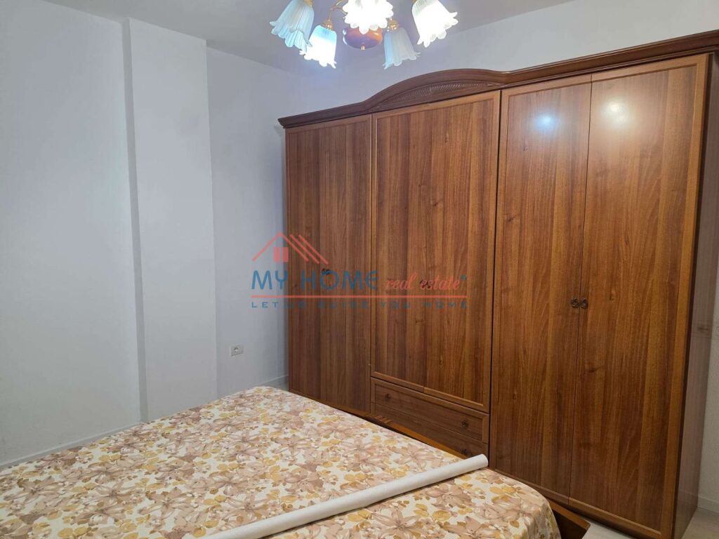 Apartament 2+1 me qera tek Rruga e Kavajes ne Tirane