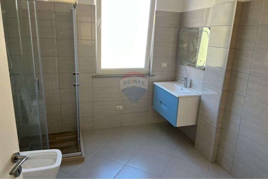 Apartment 2+1+2 for rent at Vilat Gjermane