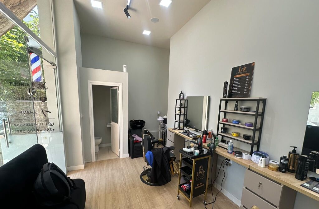 Sale | Ambjent Biznesi | Rruga e Barrikadave | 145000 €