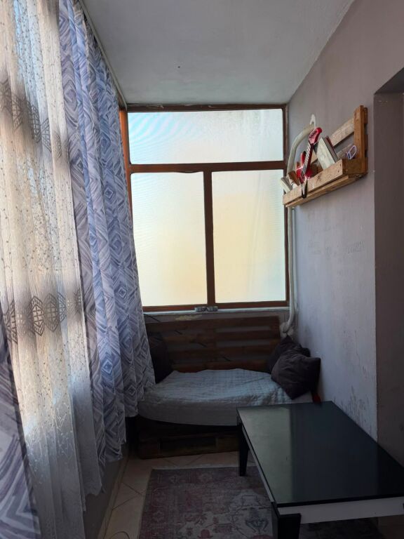 Shitet Apartament 2+1