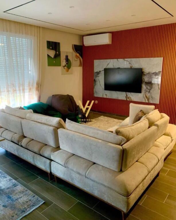 APPARTAMENTO 3+1+2+VERANDA IN AFFITTO IN VIA DIBRA 100.000 LEKE