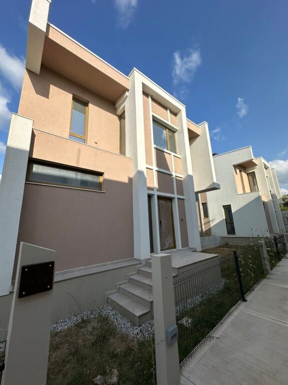 PREMIUM 3-story villa for sale – Near TEG !