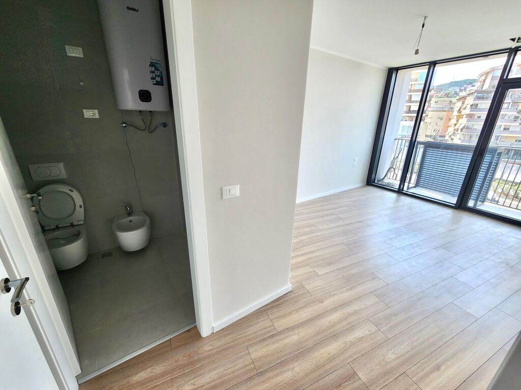 For Rent: 💻Premium Office 📍Lake View, Tirana Lake (128m²) – 3 Office Spaces, 2 Bathrooms, Terrace &amp; GARAGE 🚗 || Stunning Lake View | €1,500/Month