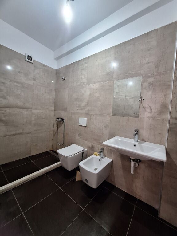 Jepet me qira apartament 2+1+2+Post Parkimi