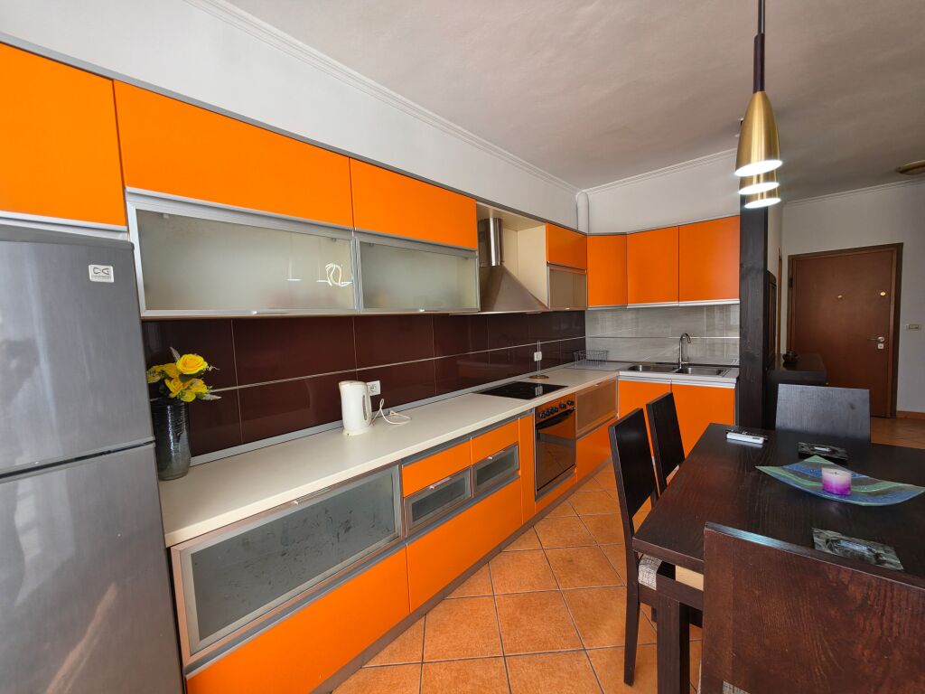 AFFITTASI 1+1 A SQUARE 21