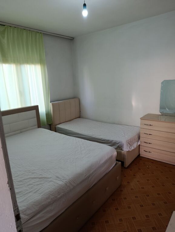 Rent | Shtëpi private 1 + 1 | Rruga Ramë Sadria | 400 €/month