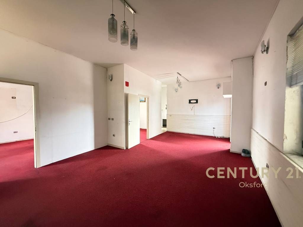 EXCLUSIVE ✨ TWO-STOREY BUILDING FOR RENT 📍 TIRANA-DURRËS HIGHWAY🏢 2,000 € /Month
