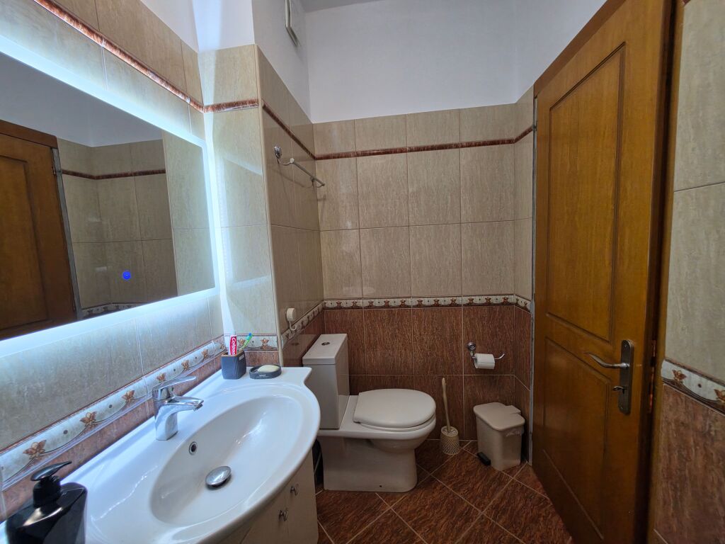 AFFITTASI 1+1 A SQUARE 21