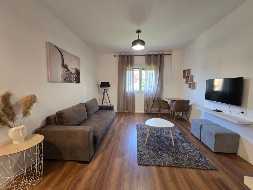 Appartamento 2+1+Balcone In Affitto Nel Complesso Residenziale | Vicino a Kodra e Diellit 1