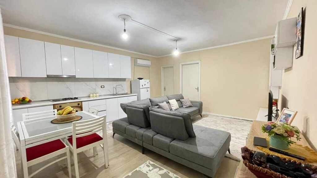 Jepet me Qera Apartament 1+1 – Shtëpi Private