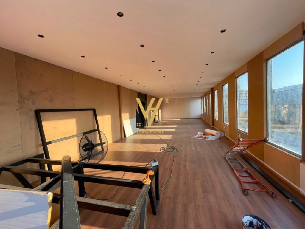 JEPET MAGAZINE 1.000 M2 ME QERA NE QAFE KASHAR 400.000 LEKE