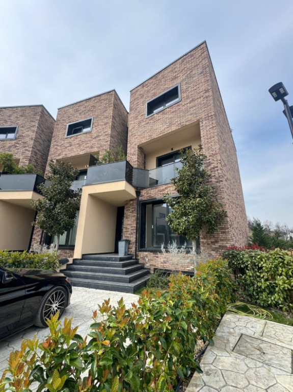 Luxury Villa for Sale at Primavera Residence, Mjull Bathore