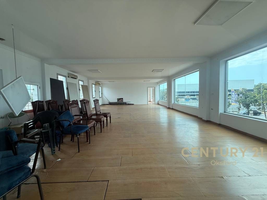 EXCLUSIVE ✨ TWO-STOREY BUILDING FOR RENT 📍 TIRANA-DURRËS HIGHWAY🏢 2,000 € /Month